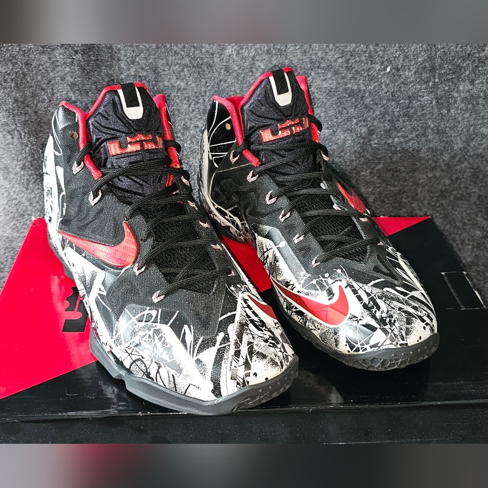 Lebron XI Graffiti